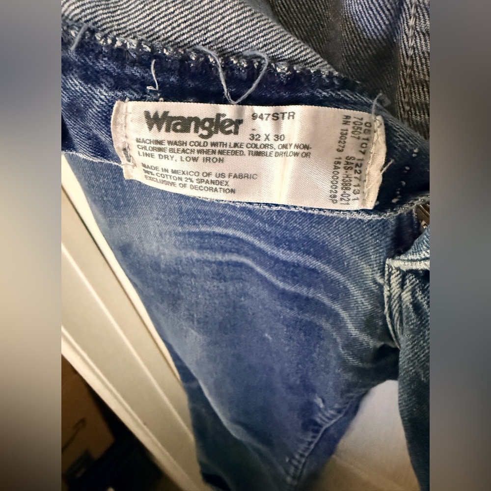 Vintage Wrangler 947STR Jeans 32x30 Custom Hand Painted Mountain Pockets - Picture 7 of 7